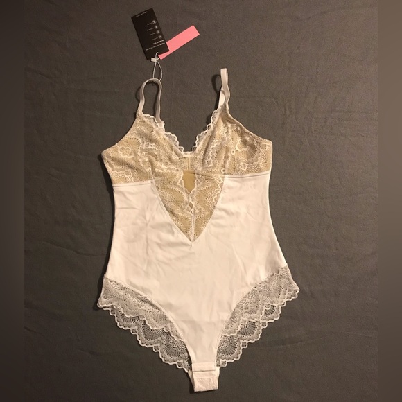 NWT Lace Shapewear Compression Bodysuit - Picture 2 of 16